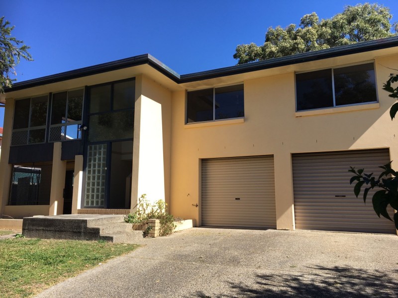 3 Eynsford Street, Carindale QLD 4152