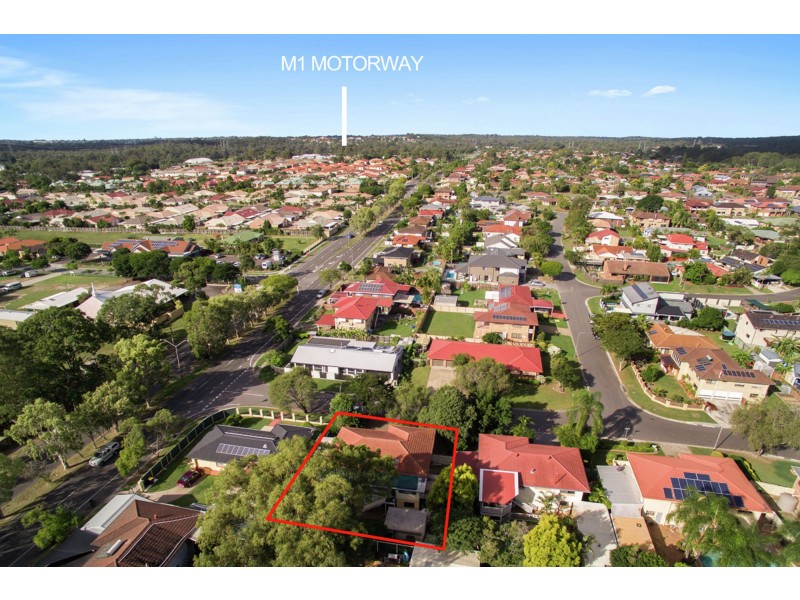 3 Eynsford Street, Carindale QLD 4152