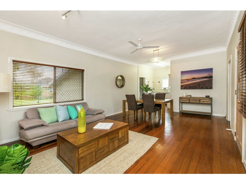 138 Broadwater Road, Mount Gravatt East QLD 4122