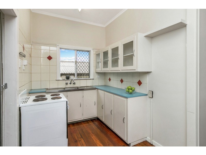 138 Broadwater Road, Mount Gravatt East QLD 4122
