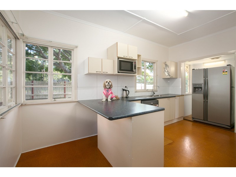 18 Hendren Street, Carina QLD 4152