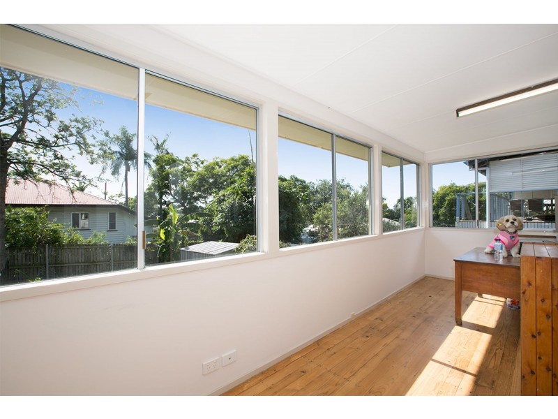 18 Hendren Street, Carina QLD 4152