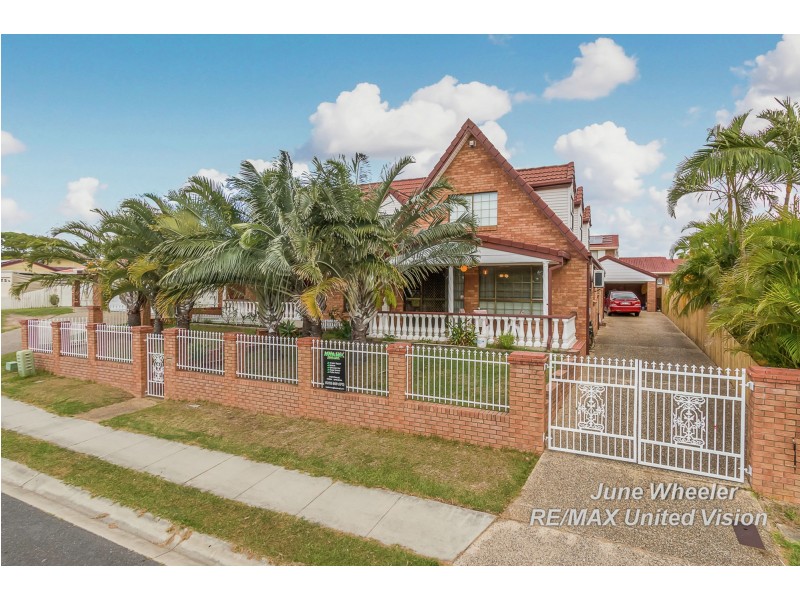 135 Meadowlands Road, Carindale QLD 4152