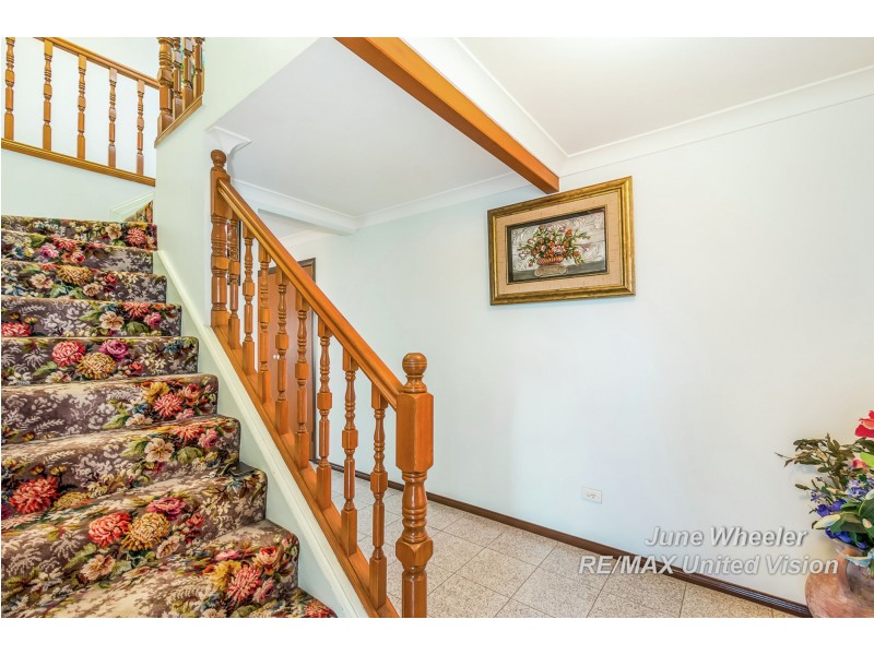 135 Meadowlands Road, Carindale QLD 4152