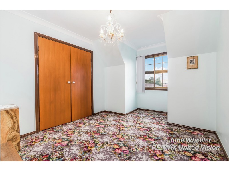 135 Meadowlands Road, Carindale QLD 4152