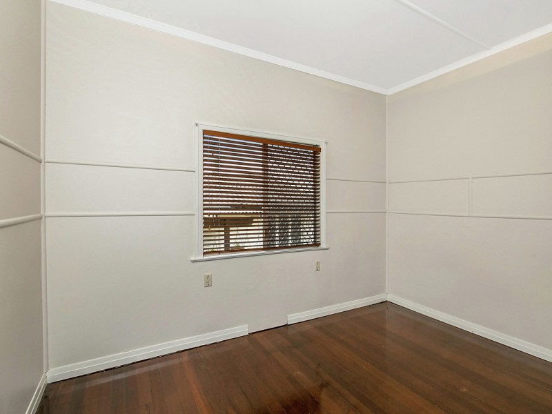 138 Broadwater Road, Mount Gravatt East QLD 4122