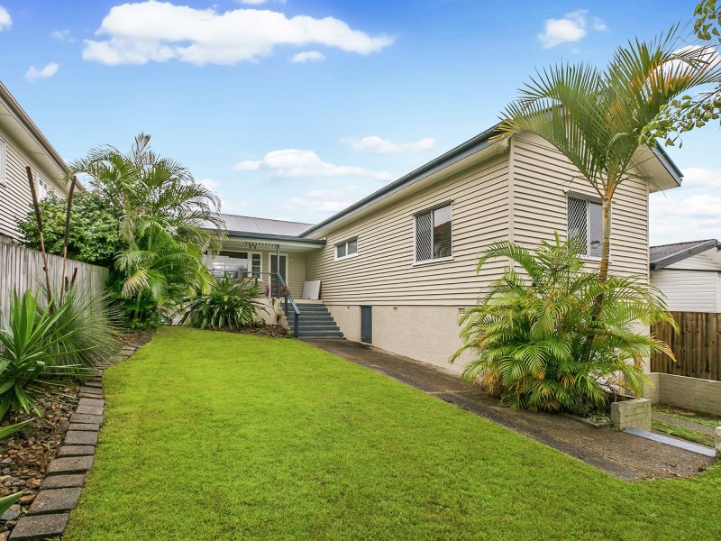 138 Broadwater Road, Mount Gravatt East QLD 4122