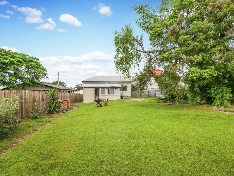 138 Broadwater Road, Mount Gravatt East QLD 4122