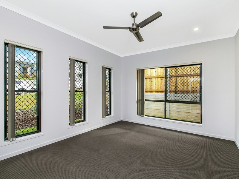 14 Panorama Place, Upper Kedron QLD 4055