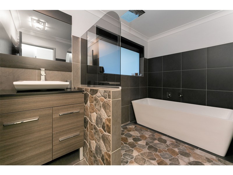 36 Rembrandt Street, Carina QLD 4152