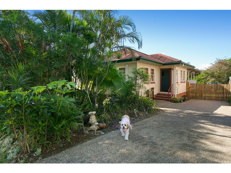 19 Clara Street, Camp Hill QLD 4152