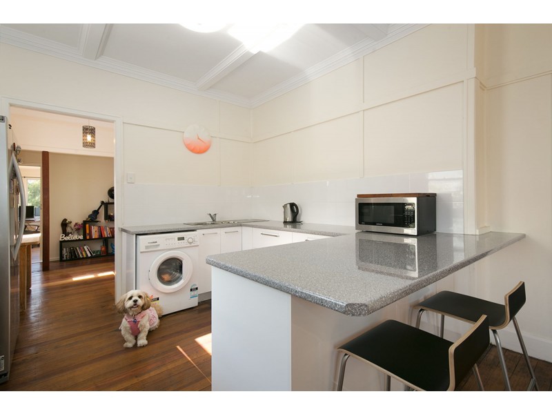 19 Clara Street, Camp Hill QLD 4152