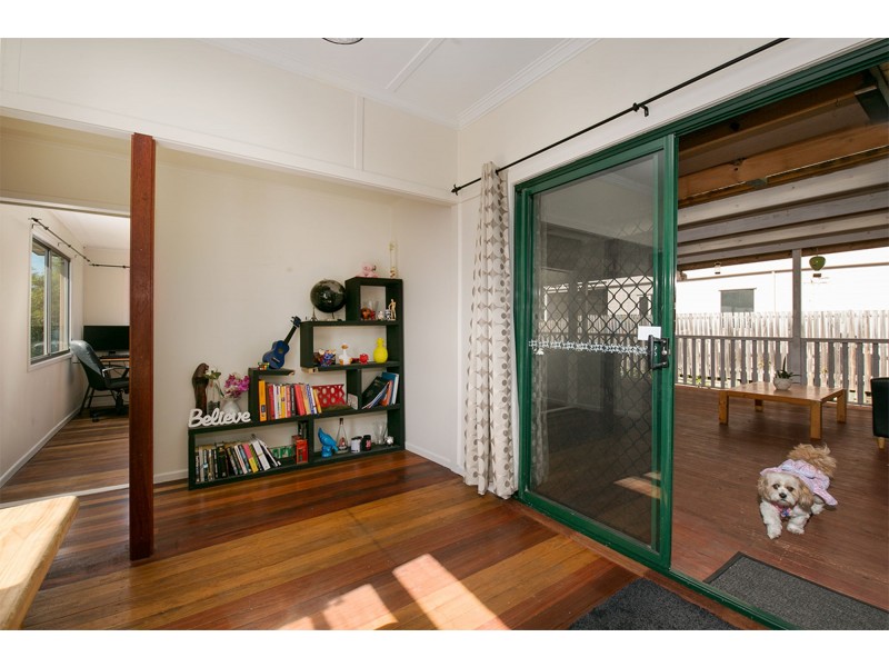 19 Clara Street, Camp Hill QLD 4152