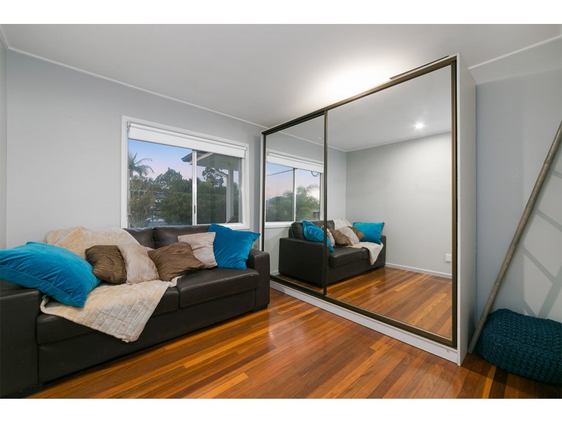 18 Crown Road, Alexandra Hills QLD 4161