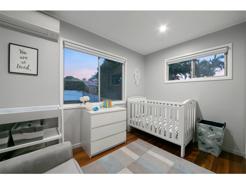 18 Crown Road, Alexandra Hills QLD 4161