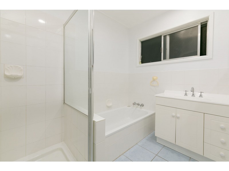 18 Crown Road, Alexandra Hills QLD 4161