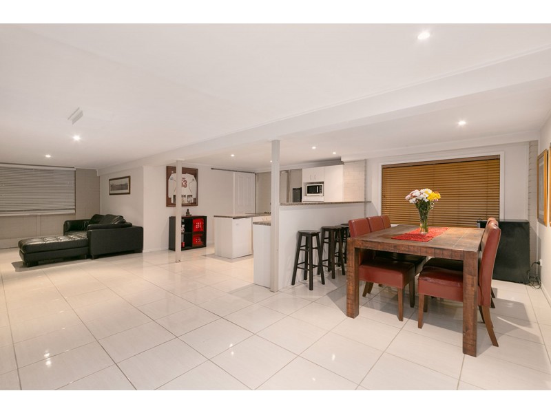 18 Crown Road, Alexandra Hills QLD 4161