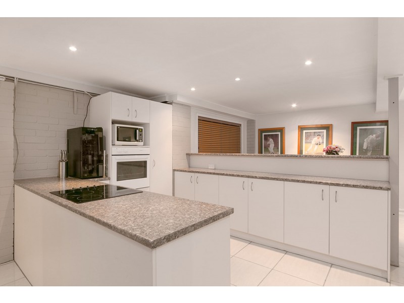 18 Crown Road, Alexandra Hills QLD 4161