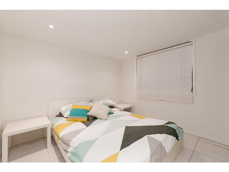 18 Crown Road, Alexandra Hills QLD 4161