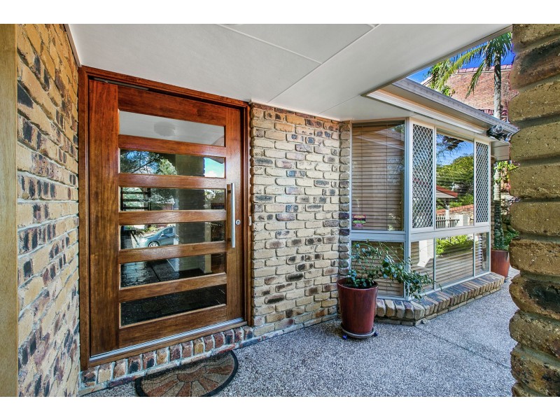 14 Eromanga Street, Carindale QLD 4152