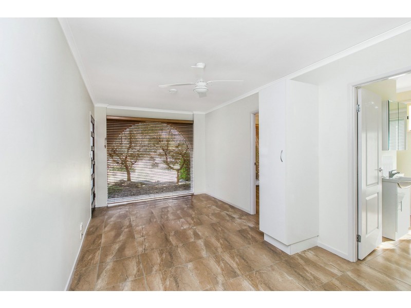 14 Eromanga Street, Carindale QLD 4152