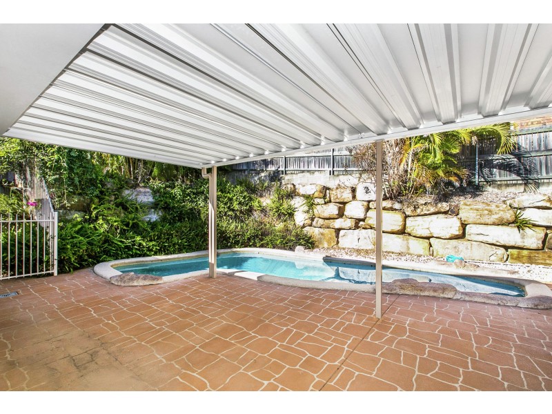 14 Eromanga Street, Carindale QLD 4152