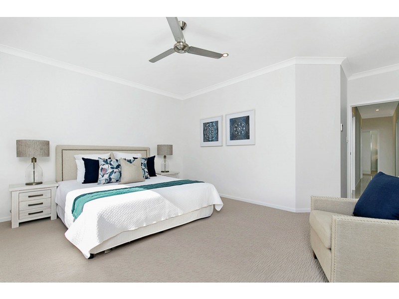 9 Rainsby Court, Carindale QLD 4152