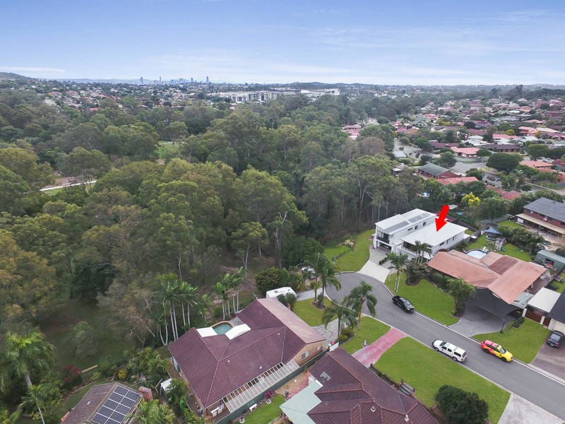 9 Rainsby Court, Carindale QLD 4152