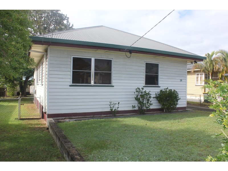 19 Malthus Street, Carina QLD 4152