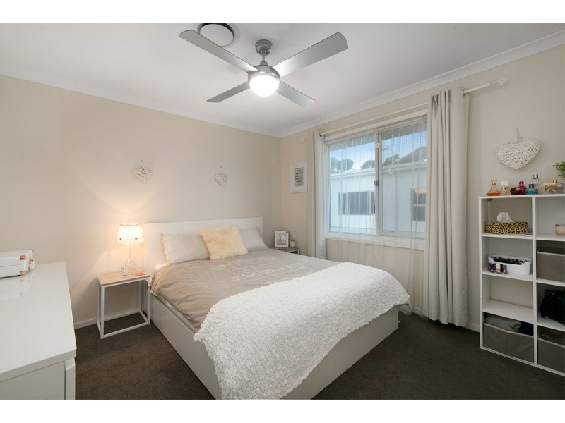 27 Nelson Place, Carindale QLD 4152