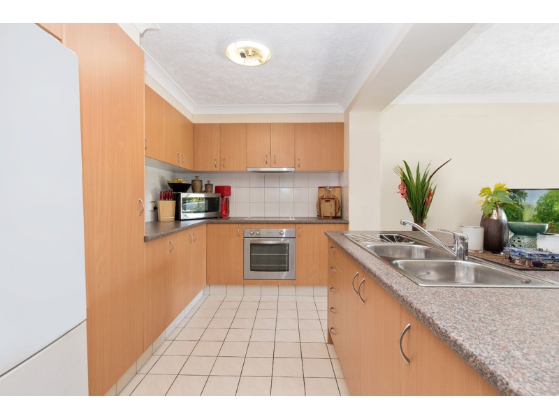 6/12 Bradford Street, Labrador QLD 4215