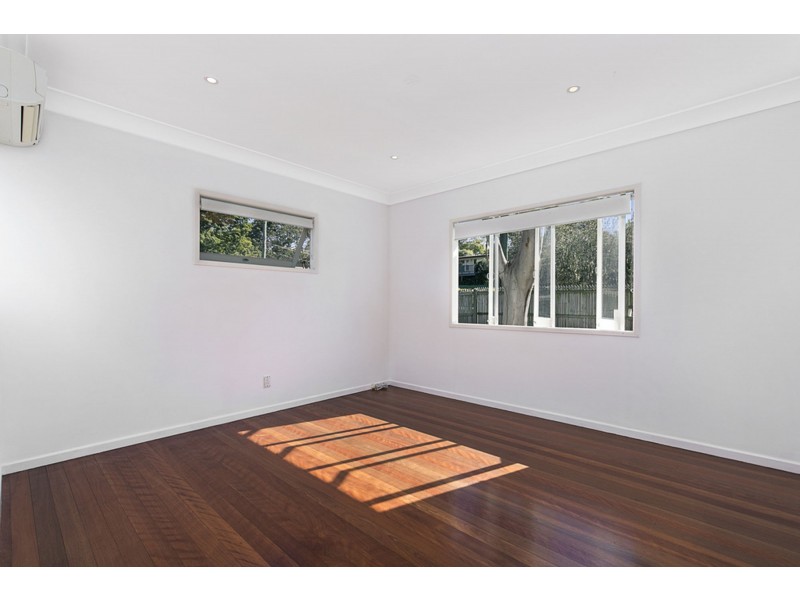 19 Acworth Street, Kenmore QLD 4069