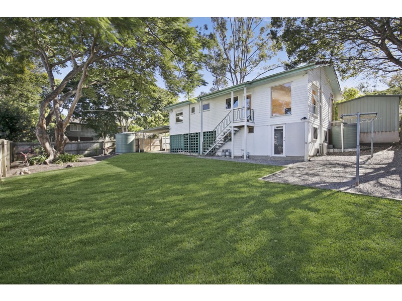 19 Acworth Street, Kenmore QLD 4069