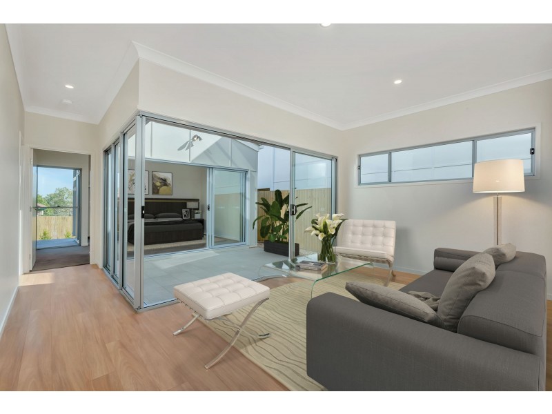 19 Grainger Street, Wynnum QLD 4178