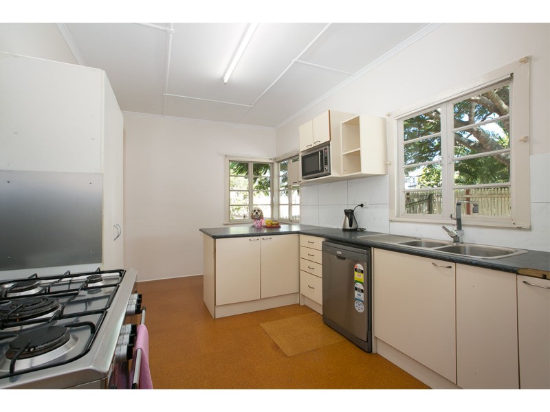 18 Hendren Street, Carina QLD 4152