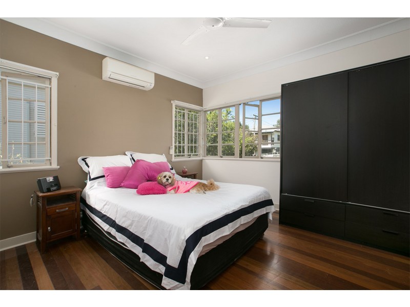 18 Hendren Street, Carina QLD 4152