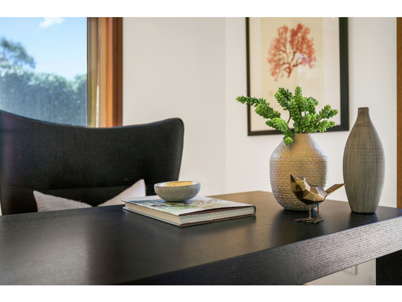 64 St Andrews Crescent, Carindale QLD 4152