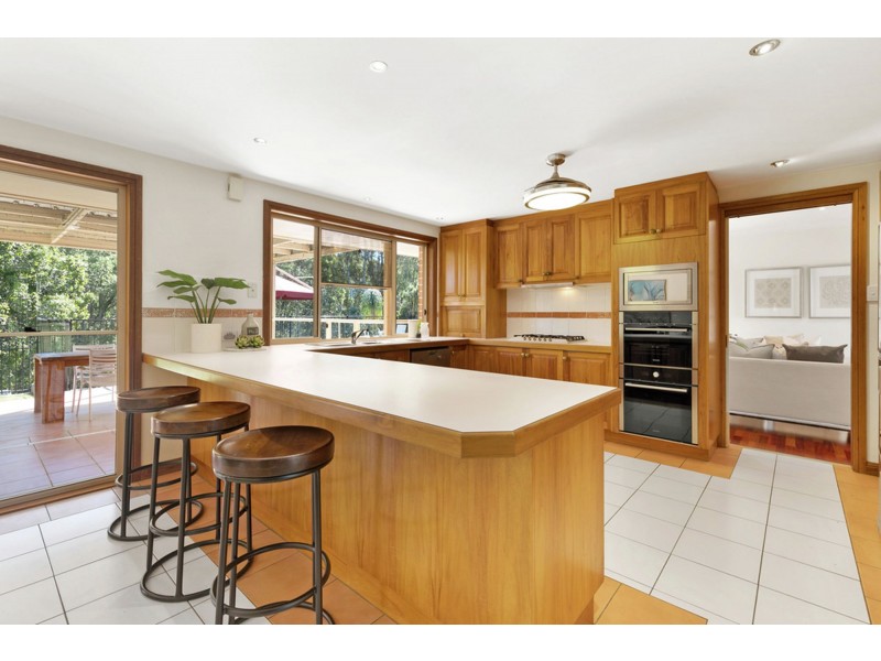 64 St Andrews Crescent, Carindale QLD 4152