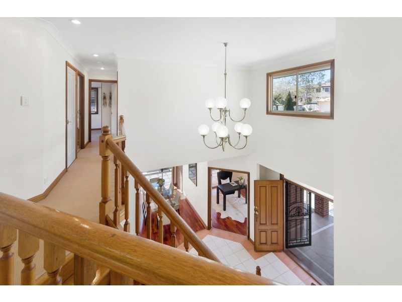 64 St Andrews Crescent, Carindale QLD 4152