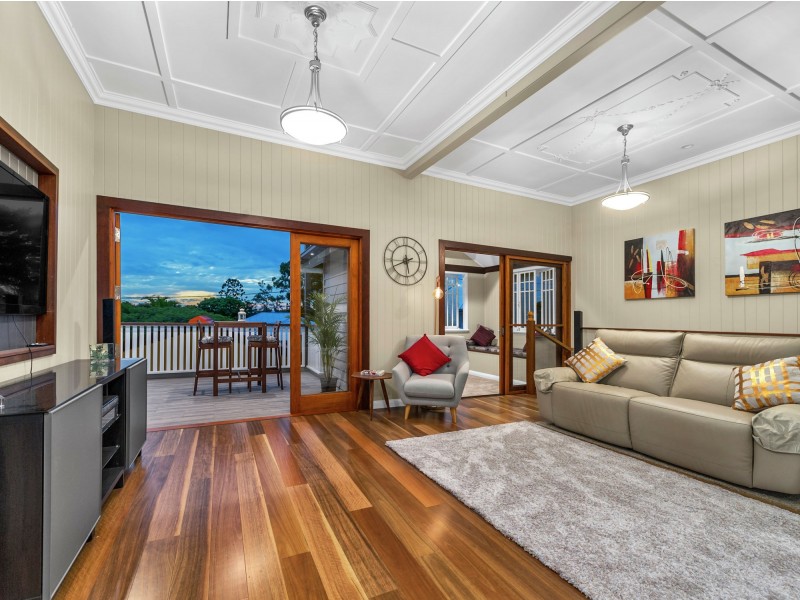15 Gorban Street, Holland Park QLD 4121
