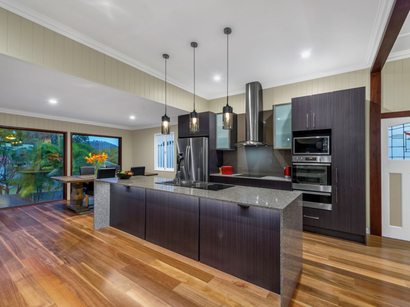 15 Gorban Street, Holland Park QLD 4121