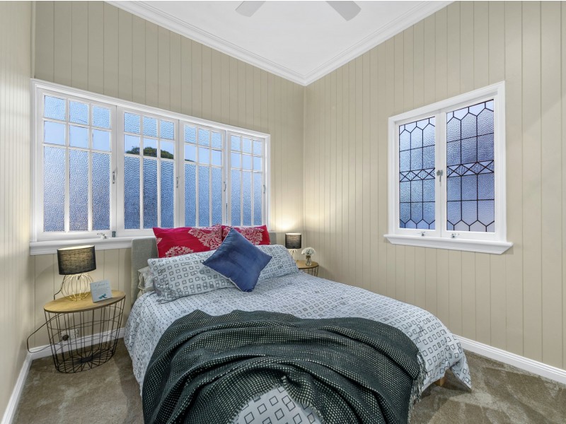 15 Gorban Street, Holland Park QLD 4121