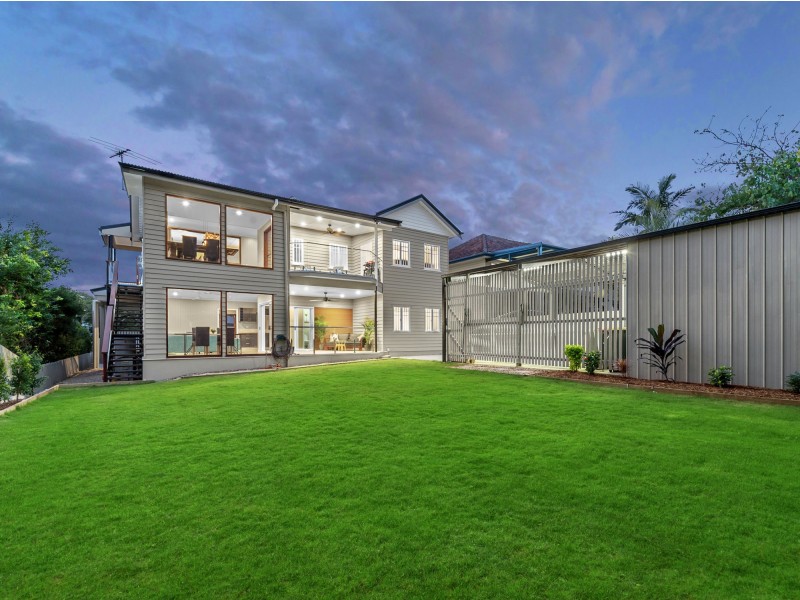 15 Gorban Street, Holland Park QLD 4121