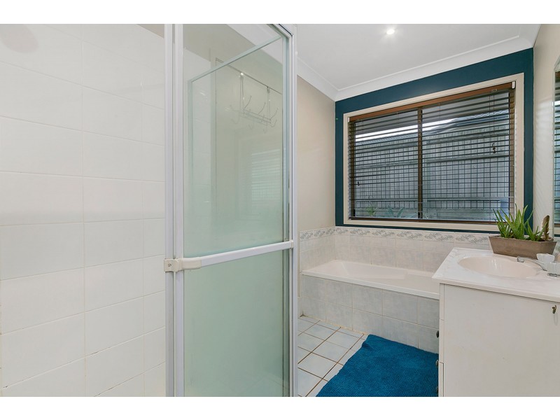 38 Chesterfield Crescent, Wellington Point QLD 4160