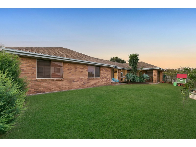 38 Chesterfield Crescent, Wellington Point QLD 4160
