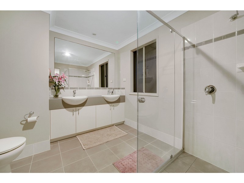 15 Highland Street, Redland Bay QLD 4165