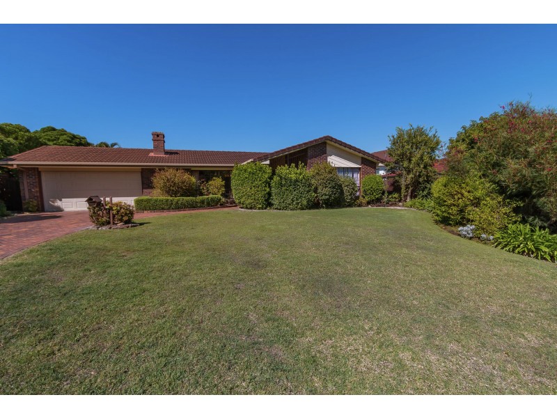 3 Crookston Court, Carindale QLD 4152