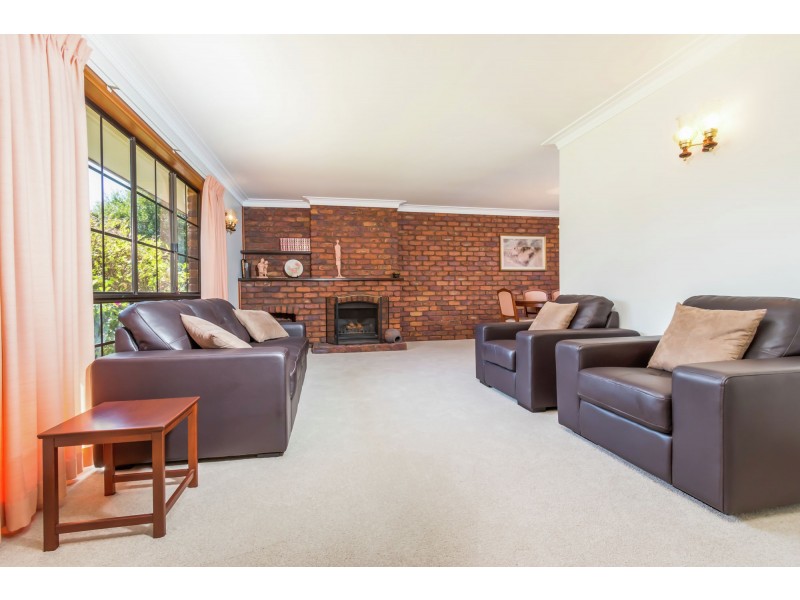 3 Crookston Court, Carindale QLD 4152