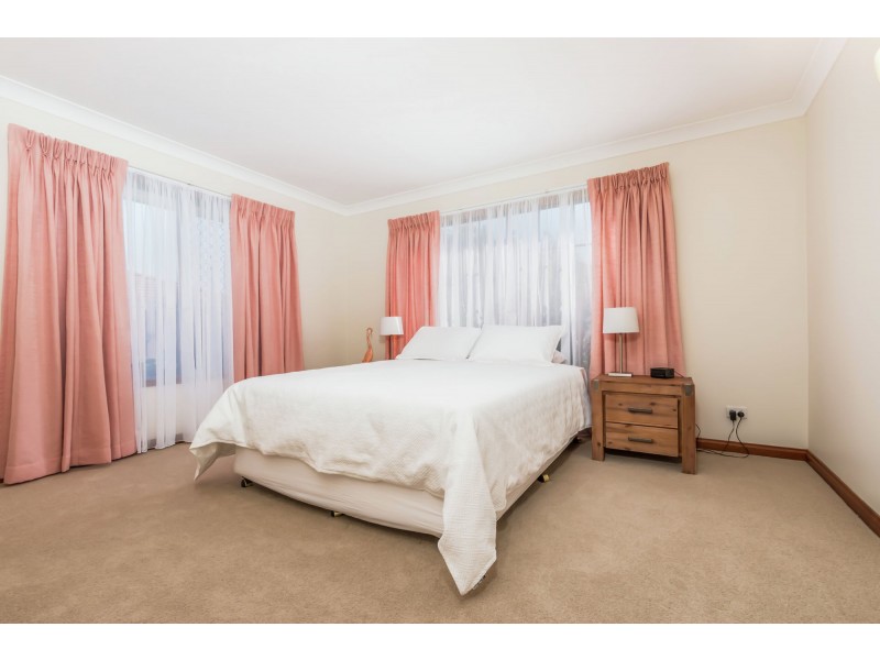 3 Crookston Court, Carindale QLD 4152