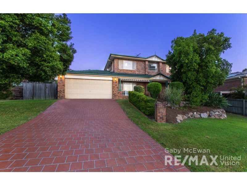 3 Kensington Close, Carindale QLD 4152